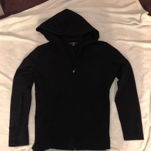 New small women’s black zip up sweater
